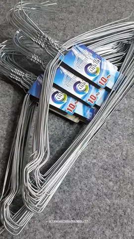 Gantungan Baju Besi / Hanger Kawat Anti Karat / Hanger Stainless Steel 🤩✨️ #gantunganbaju #hanger #hangerbaju #hangerkawat #hangerstainless #perabotan #peralatanrumahtangga #perabotanrumahtangga #perlengkapanrumahtangga #kebutuhanrumahtangga 
