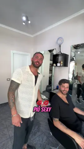 Siamo i parrucchieri più SEXY di roma è ovvio che…. @COOKIEZ_AGENCY 🍪