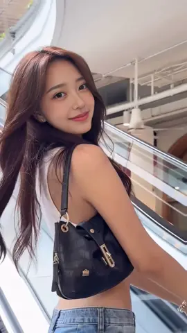 #japanesegirl  #Asian  #kawaii  #beautiful #グラビア #おすすめにのりたい #fyp #可愛い #美女 