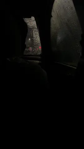 Pero no vuelvas . . .  #dreadmari 