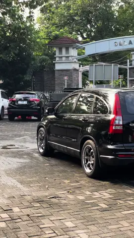 Saran clean look diapain lagi nih?  . #crv #crvgank #crvgen3 