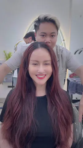 Chị Khách Đến Từ Nhà Bè Chỉ Để Nhuộm Hightlight Sẽ Như Thế Nào…?