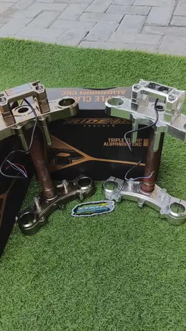 T segitiga atas bawah segitiga ninja clamp ninja FULL CNC digital model RIDE IT Motor #tiktokshop #tiktokshopindonesia #sparepartoriginal #original #sparepartmotor #spareparts #fyp #ninjass #ninjarr #ninjar #icikiwir #honda #vixion #scorpio #rideit #herexjatim #herex 