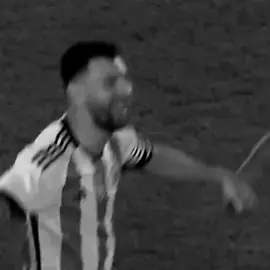 بعدك الكورة تتيتم ياليو ! #fyp #explore #messi #argentina #barcelona #miami  #اكسبلور #ميسي #برشلونة #الارجنتين #اكسبلورexplore 