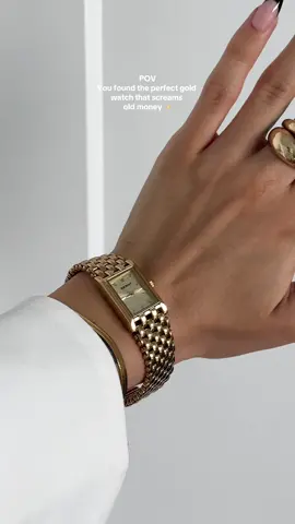 Gold moments 🤍 #itgirlwatch #watches #tiktokshopfinds #clasaywatch #goldjewelry #oldmoneylifestyle #BERNY 