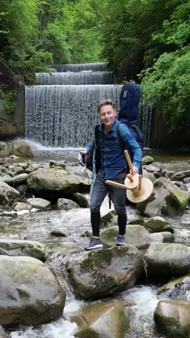behind the scenes - Like I'm jumping around in a river to find the perfect spot 😅✌️✨️ #cello #river #switzerland #luzern 