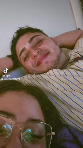 feliz primer mes Amor 💍💛 @🌻Heytil Arauz🌻 