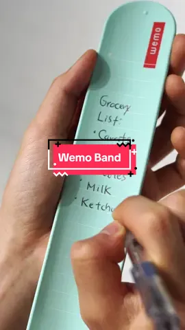 This band wraps around your wrist with a quick slap, functions like a reusable sticky note, and can be erased for continuous use. Ditch single-use paper notes: this wearable memo band allows you to jot down notes anytime, anywhere. Write with oil-based pens in any direction and easily secure the band with a slap on your wrist. Made from special silicone, it's waterproof, ensuring your notes stay put even if they get wet. To clear the band, simply use an eraser, alcohol wipe, or your finger.