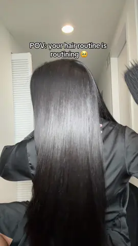 I feel like i cracked the code when it comes to my hair 😭🥹🥹🥹 #hairtok #healthyhair #hairgrowth #longhair #shinyhair #hairwrap #dominicantubi #dominicanhairwrap #tubi 