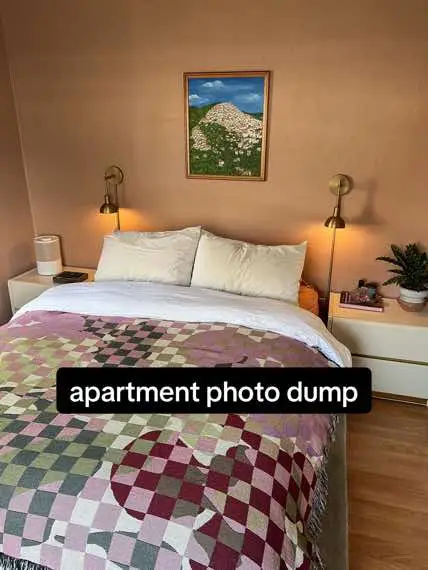 In our cozy and colorful home ❤️ #apartmentdecor #homedecor #interiordesign #vintagevibes #colorfulhome #aesthetic #pinterestaesthetic #homeinspo 