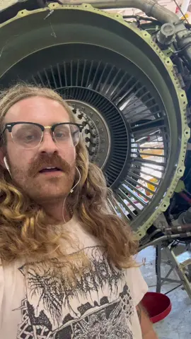 Yesterday was my 33rd birthday, and i released a lil EP on spotify (and all the other sites) heres one of my songs. Theres a link in my bio to my spotify and all that stuff. Go follow me on there and take a listen if you want to. Okay love u bye  #aviation #lordoftherings #lotr #singing #guitar #songwriter #fyp 