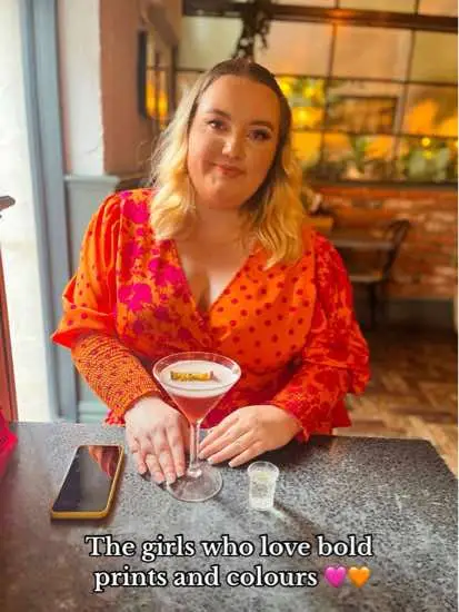 #dopaminedressing #fashion #plussizefashion #outfitinspo #girlssupportgirls #girlpower #fyppppppppppppppppppppppp #fyp #foryoupage #foryou #viral 