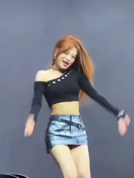 Ahyeon's hair flip is so epic during 2NE1 MASHUP performance in fan meet Taipei!!🔥#babymonster #ahyeon #seeyouthereintaipei #ygfamily 