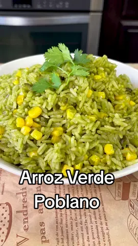 Arroz Verde Poblano Receta Súper Fácil 🥰 ¡¿Estás cansada o cansado de hacer siempre el mismo arroz blanco o rojo?! Si quieres probar algo diferente, te va a encantar el Arroz Verde Poblano. Es una deliciosa mezcla de arroz, chiles poblanos y maíz. Esta receta no solo es fácil de preparar, sino que también ofrece el acompañamiento perfecto para tus platillos. INGREDIENTES DE ARROZ POBLANO: Para la salsa: ► 2 chiles poblanos ► 1/4 de cebolla blanca pequeña ► 2 dientes de ajo ► Manojo de cilantro ► 1/8 de cucharadita de pimienta negra ► Sal al gusto ► 1 taza de agua Para el arroz: ► 1 chile poblano ► Trozo pequeño de cebolla blanca ► 1 1/2 cucharadas de mantequilla ► 1 diente de ajo picado ► 1 taza de arroz (estoy usando arroz jazmín) ► 6 oz de maíz ► 1/2 cucharadita de caldo de pollo ► Un poco de mantequilla #foryoupage #foryou #parati #Receta #recetas #recetasfaciles #Recipe #EasyRecipe #mexicanfood #FoodTok #recetastiktok #foodtiktok #arroz #rice 