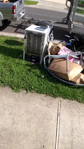 Found a fridge on the side of the road. Works a treat! #polyprophet #youtube #free #treasurehunt #hardrubbish #australia #curbside #sidehustle #dumpsterdiving #streetscrapping #scrapping #scavenger #reseller #resell #relaxing #asmr #value