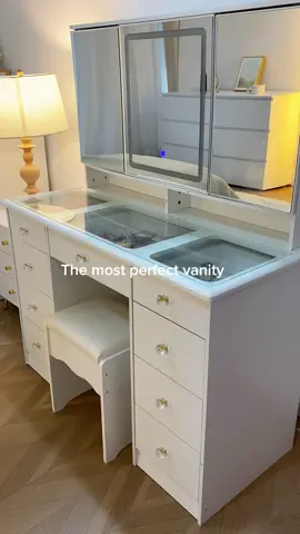 The 3 mirror vanity is so fancy and affordable #fufugaga #tiktokshop #fyp #tiktokshopsummersale #freeshipping #dealsforyoudays #vanity #vanityset 