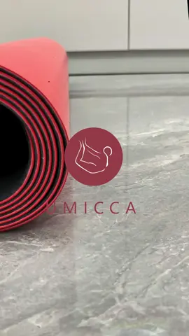 Found my new favorite yoga companion! 🧘‍♀️💕 This eco-friendly yoga mat with natural rubber base is a game-changer. Perfect grip and sweat-absorption make every pose feel effortless. #YogaLife #NaturalBeauty#yoga #umicca