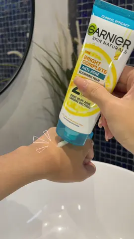 เปลี่ยนผิวให้ใส แค่ขั้นตอนล้างหน้า #GarnierThailand #garniertiktokshop #garniertips#GarnierBrightCompleteAntiAcneCleansingFoam #GarnierMicellarSalicylicBHA #โฟมล้างหน้า #คลีนซิ่ง #รีวิวบิวตี้ #ป้ายยาสกินแคร์#tiktokบิวตี้