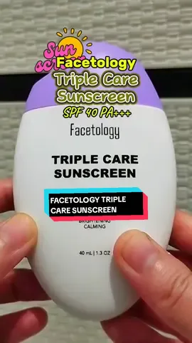 SUNSCREEN FACETOLOGY  TRIPLE CARE SUNSCREEN SPF 40 PA+++ (40mil) Manfaat : ♡ Hybrid UV Filters dan Blue Oleoactif memberikan perlindungan terhadap UVA, UVB, dan bluelight. ♡ Niacinamide, White Ten TM & Tranexamic Acid mencerahkan wajah. ♡ CICA, Mugwort & SyriCalm menenangkan dan sebagai anti inflamation agents. Jangab lupa pakai Sunscreen ya baik dalam rumah maupun diluar rumah💚💫 OTW KULIT SEHAT🌵😍👑 Cek keranjang kuning ya👇🙏 #sunscreen #skincare #sunscreenviral 