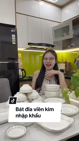Nhiều bác hỏi em có bộ bát đĩa nào đơn giản mà lại sang không. Thì đây nha, bộ bát đĩa trắng viền kim nhập khẩu siêu sang #giadungtienich #batdia #xuhuong 