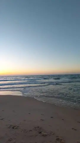 #tiktok #e #trending #مناظر_طبيعيه #foryou #تصويري #foryoupage #fypシ #viral #explore #بحر #تصاميم_فيديوهات #شعر 