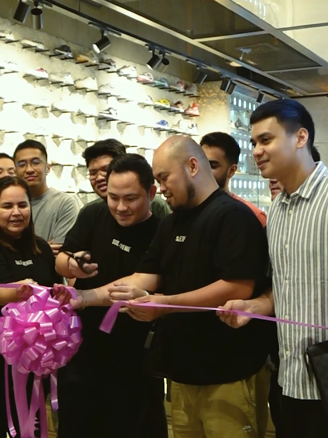 Watches to sneakers nadin?? Mapapagastos ata tayo sa Grand Opening ni Sole Avenue! #hayb #parenghayb #luxurylife #luxurywatch #luxurycars #watch #fyp #swissmade #business  #gentrytimepieces #soleavenue #shadow #kobe #nike #sneakerstore #sneaker