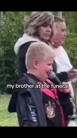 the view of the mum😂 #view #mum #boy #funeral 
