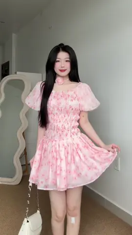 @HuMy HuMy Màu hồng bánh bèo gu tui 🎀💕 #outfit #fyp #foryou #xuhuong #goclamdep #phoidoxinh #viral #tipphoido #fypシ 