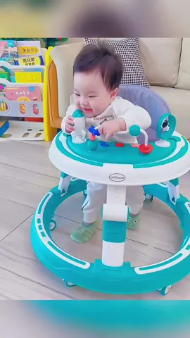 Ai rảnh ẵm hoài, ngồi lên xe này chạy vòng vòng trong nhà cho nhàn #embe #dochoiembe #xetapdichobe #xetapdidanang 