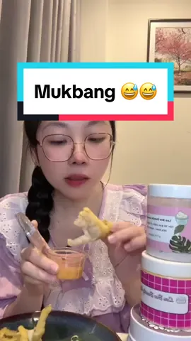 Mọi người ngủ chưa 😅😅 Lâu lâu mình ăn hàng tí ... #kembodytrangda #kembody #fyp #xuhuong #mexaikemtron #creamtron #lanbee #kemtrontruyenthong #kemphoicaocap 