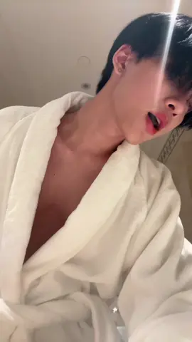 You you you you! #Noeul #noeullee_ #이노을 #โนอึล #โนอึลณัฐรัชต์ #noeulnuttarat #magentaboy #s2thesunset #bonoh 