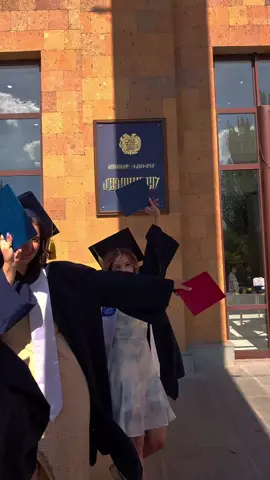 This isn't goodbye, but see you later.😉🎓 #graduated #graduationtrends #graduationcap #studentlife #justgraduated 