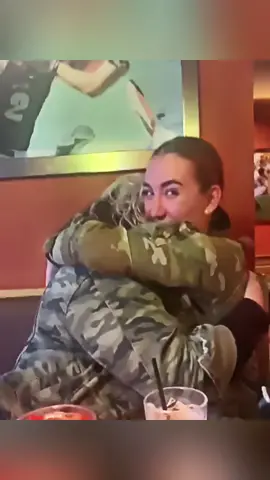 full video surprising my momma #suprise #soldiercominghome #cominghome #mom #army #fypシ #fypp #foryoupagе #fyp #comment #armylife #military #soldierlife #militarythings #viral #soldiercominghome #militaryhomecoming #family #surprise #cominghome #cominghomesurprise #emotional 