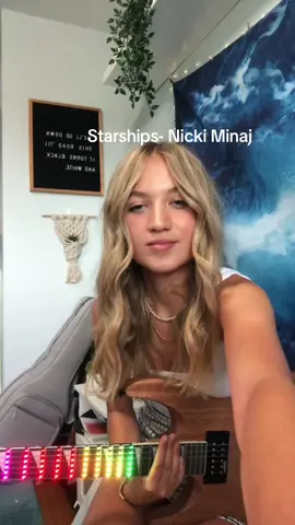 🗣️..im on the floor floorrr, i love to dance…🎵 @Visualnoteguitar #guitarcover #starships #nickiminaj #electricguitar #guitartok #visualnoteguitar #ledlights 