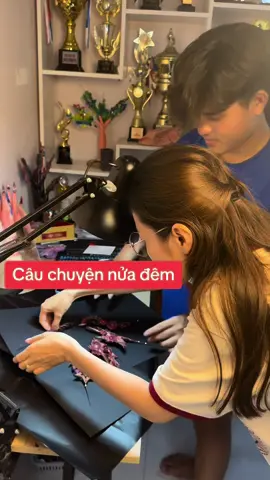 Lúc nửa đêm chụp ảnh form đồ hen 😆#btbaongocdaotaonail #daynghebinhchanh #fantasy #nailthidau #đapbotnail #formthidau 