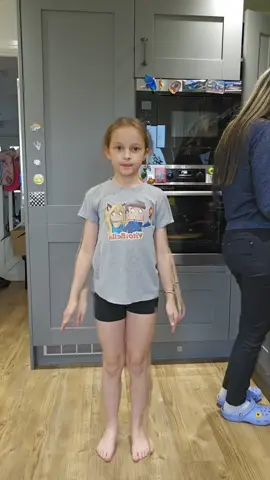 #foryoupage #fyp #foryou #fy #mumanddaughter #madhouse #goodvibes #happydance #viral @Tosia 