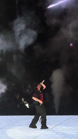 Plvo Blnco - Fuerza Regida #parati #paratiii #fypage #602 #soldout #corridos #concierto #fuerzaregida #jop #jesusortizpaz #viral #tour #phoenix #chinitopacas #jonathancaro #fypシ゚viral #lafinikera #plvoblnco 