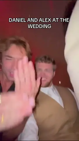 Daniel Seavey and Alex Warren at Alex and Kouvr’s wedding! @Daniel Seavey @Alex Warren @Kouvr #danielseavey #alexwarren #kouvrannon #kouvr #newmusic #wedding #weddingtiktok #royalwedding #charlidamelio #charli #tiktokwedding 