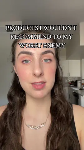 Deinfluencing you from some of the worst products I have used make up and skin care recently #deinfluencing #makeup #skincare #ciele #caudalie #makeupbymario #greenscreen 