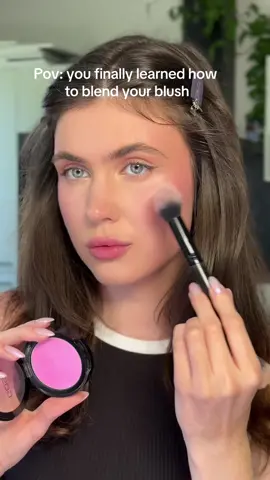 when you know you know ✨💅🏻✨ #blush#blushing#blushtechnique#blushtrend#makeup#makeuptutorial#makeupkack#makeuptips#makeuplook#makeupfun#makeuptrend 