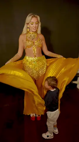 Axel came on set searching for Elsa and instead he found a 70s showgirl 😂 #newmusic 