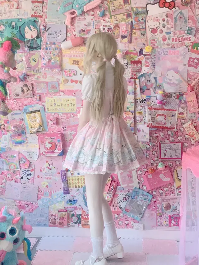 i was transported into a realm of cuteness.... (๑˃̵ᴗ˂̵) ・❥・ event : @Harajuku Haven  wall : @⭐️🍭🎀CANDY C0NF3TTI🎀🍭⭐️  with @strawbzillaa ofc ₊˚ପ⊹ ##jfashion #l#lolitaか#かわいいh#harajukuh#harajukufashionpastel #ロ#ロリータk#kawaiik#kawaiifashion*·˚