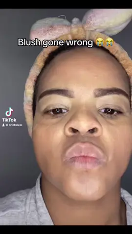 When makeup goes wrong but you just have to laugh about it! 😂 #makeup #makeuptutorial #MakeupFail #BeautyBloopers #MakeupGoneWrong  #FunnyMoments