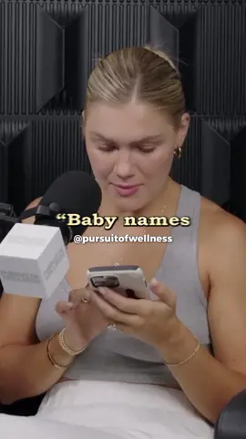 Baby name ideas from @marillewellyn & @fionaattix! 👶