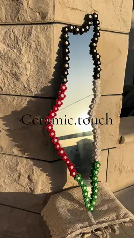المرآة المُميزة خارطة فلسطين..  ورد بألوان العلم الفلسطيني 🇵🇸❤️🌹   مش ممكن تلاقو مثلها ولا بمكان بالعالم فكرتنا الجديدة 😍🇵🇸  #هاندميد #شغل_يدوي #فلسطين #palestine #حلو #جديد #صلصال_حراري #trending #handmade #handwork #palestine 