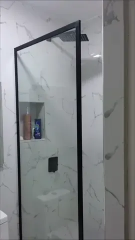 PUERTA DE DUCHA FIJA  #mampara #mampara #vidrio #aluminio #VENTANAS #melamina 