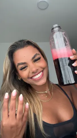 CHÁ DE HIBISCO, DENTE DE LEÃO E CAVALINHA | 🌺💦🥤| •Benefícios do chá > estimulante e antioxidante, pode atuar como termogênico, auxiliando na diminuição do apetite e queima de gordura!