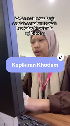 Masa cakep gini khodamnya nyi blorong sih 😭 #worklifebelike #officefun #memestiktok #duniakerja #officehumor #dramakaryawan #officelife #funnyvideos #worklifebalance #officelifebelike #humortiktok #worklife #hiburan #mirellemibelle #fyp #fypシ゚viral 