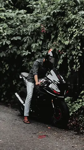 කැතම එක🙂.                                                #iconic⚡️ #blackyakuzaR15 #viral #fyp #r15v3 #r15v3lovers #indonesia #r15modifikasi #r15lover #prodisk #black #blacklover #indonesia🇮🇩 #mashallah #bikesoftiktok #foryou #trending #yamaha 