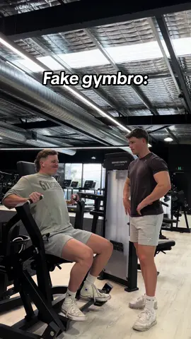 Train hard or remain the same 😬who else needs a real gym bro. 😅#edmondstwins 